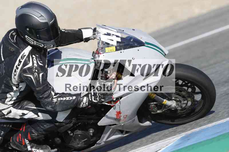 /02 28.-31.01.2025 Moto Center Thun Jerez/gruen-green/414